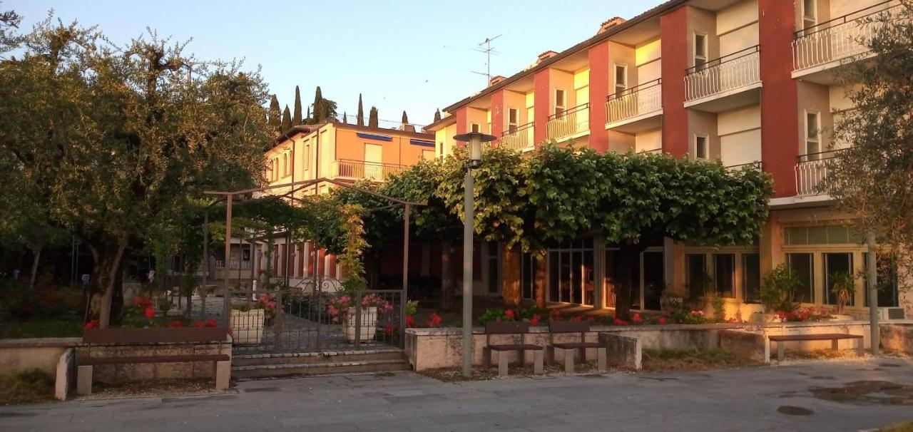 Hotel Giardino Sirmione Exterior foto